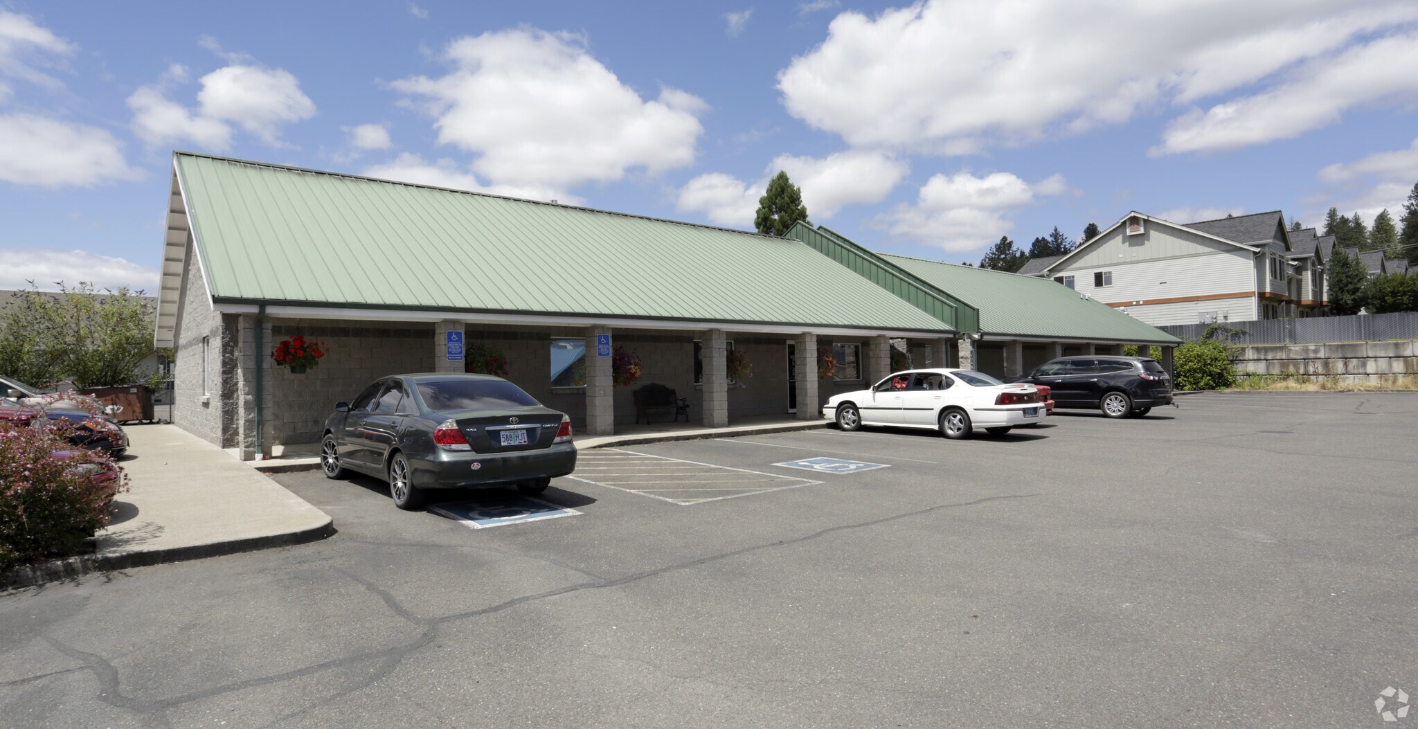 783 W Central Ave, Sutherlin, OR for sale Building Photo- Image 1 of 1