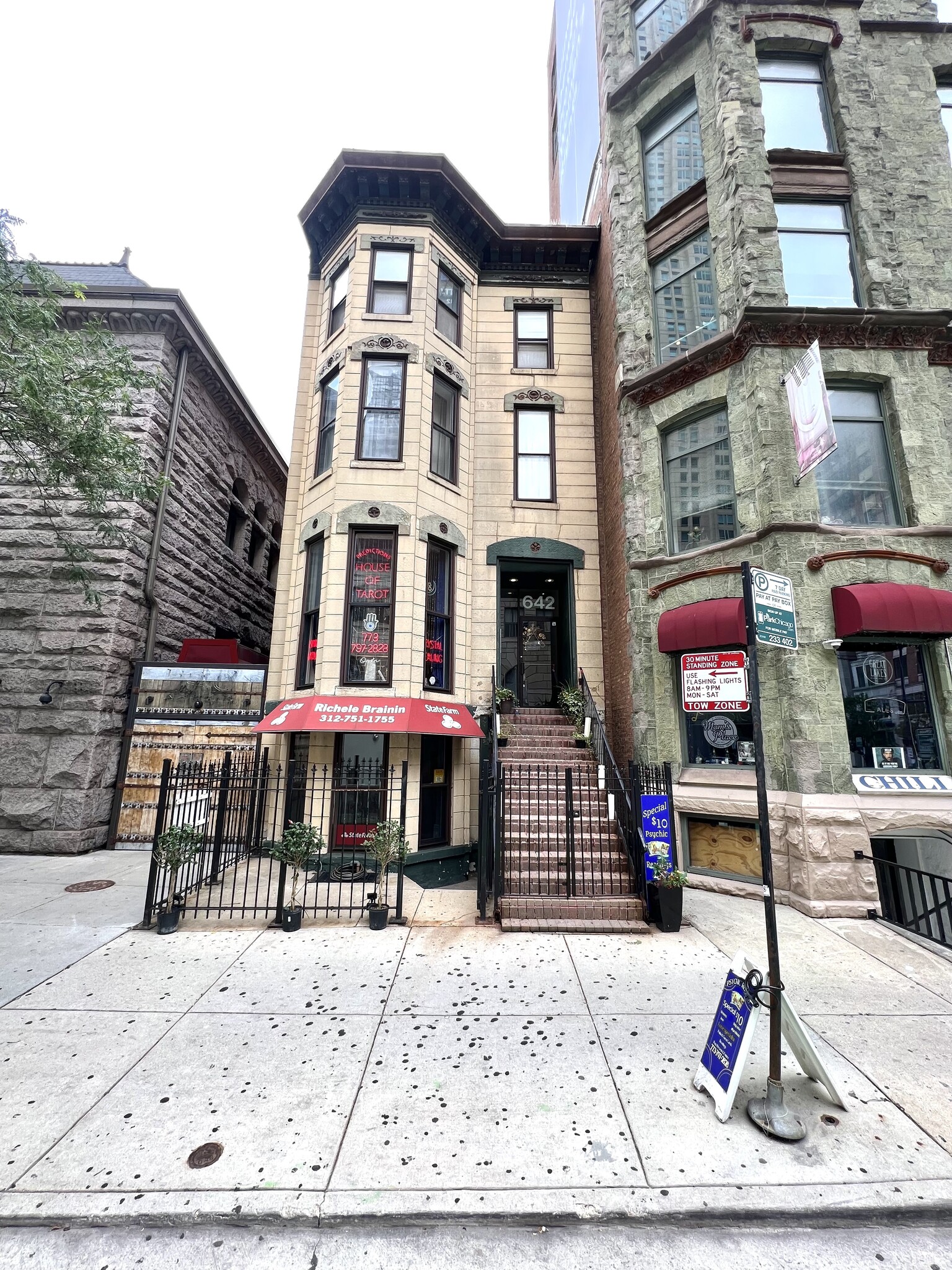 642 N Dearborn St, Chicago, IL for lease Building Photo- Image 1 of 56