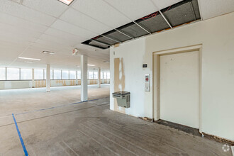 300 Fleet St, Pittsburgh, PA for lease Interior Photo- Image 2 of 6