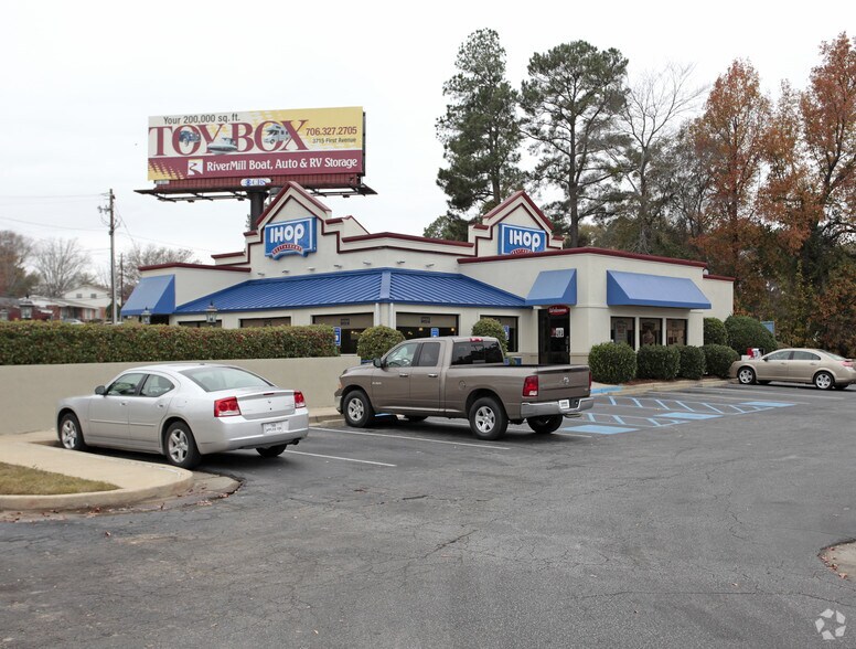 2111 Airport Trwy, Columbus, GA for sale - Primary Photo - Image 1 of 1
