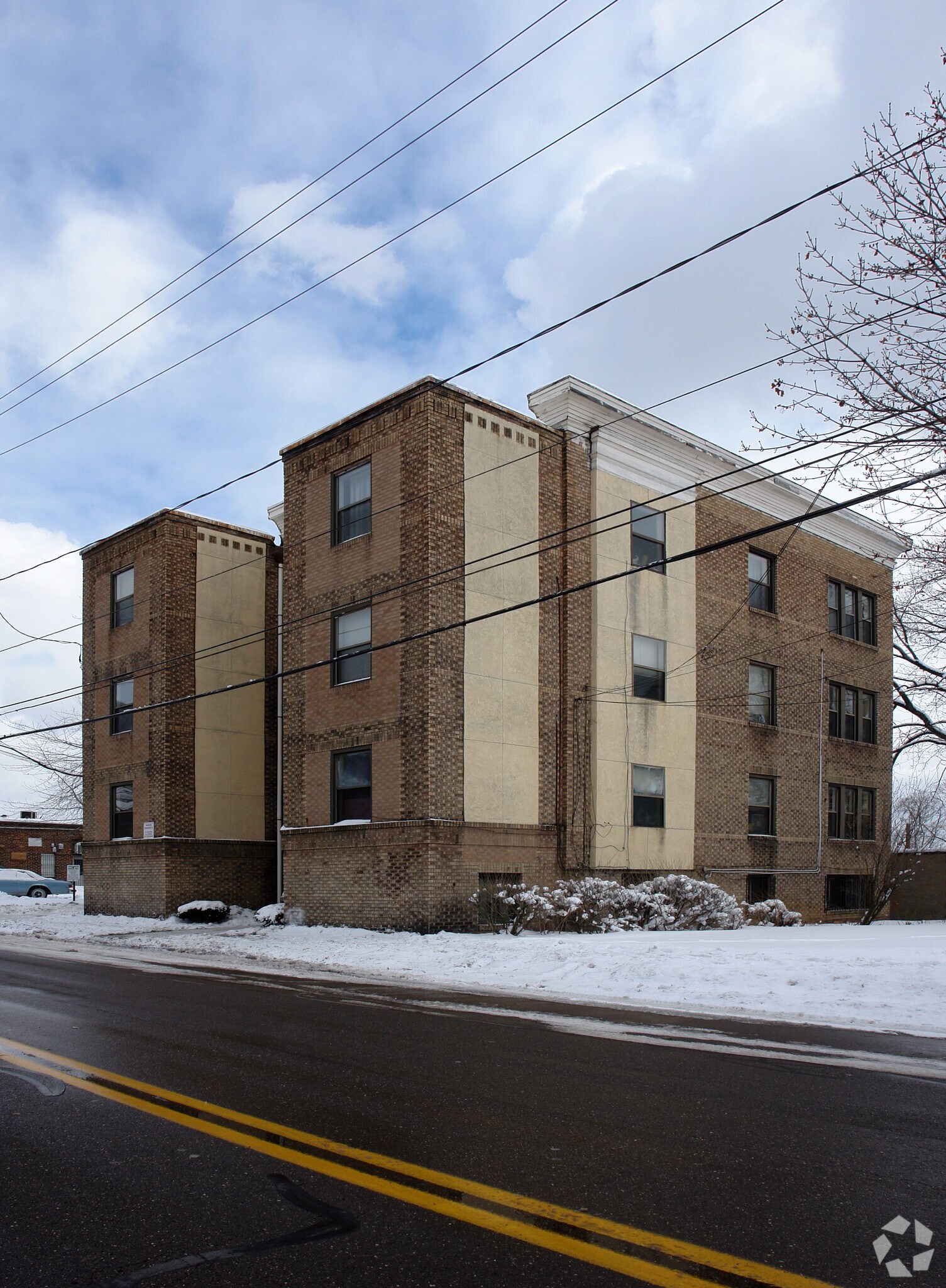 17 Rhodes Ave, Akron, OH for sale Primary Photo- Image 1 of 1