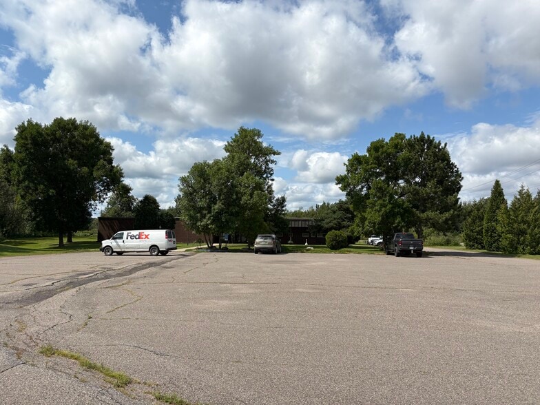 505 S 12th Ave, Virginia, MN for sale - Building Photo - Image 2 of 26