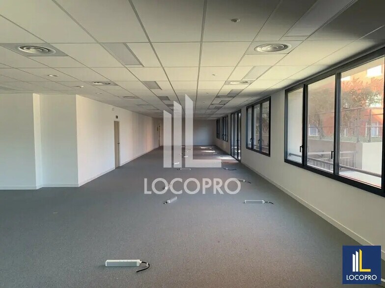 Office in Nice for lease - Interior Photo - Image 1 of 12