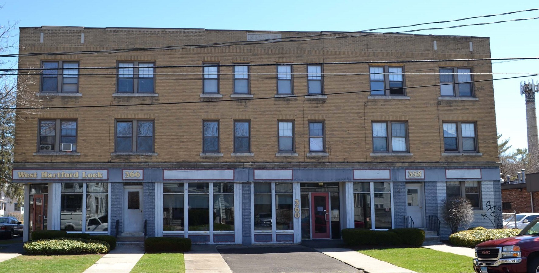 358366 Prospect Ave, Hartford, CT 06105