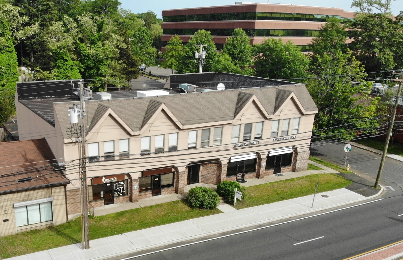 425 Kings Hwy E, Fairfield, CT 06825