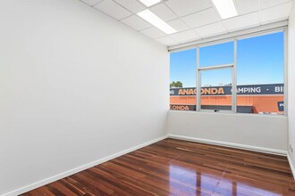 22B Blaxland Rd, Campbelltown for lease Interior Photo- Image 2 of 4