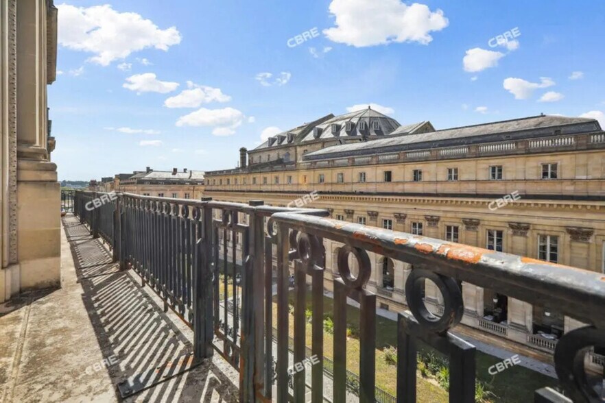 Flex in Bordeaux for lease - Building Photo - Image 3 of 13