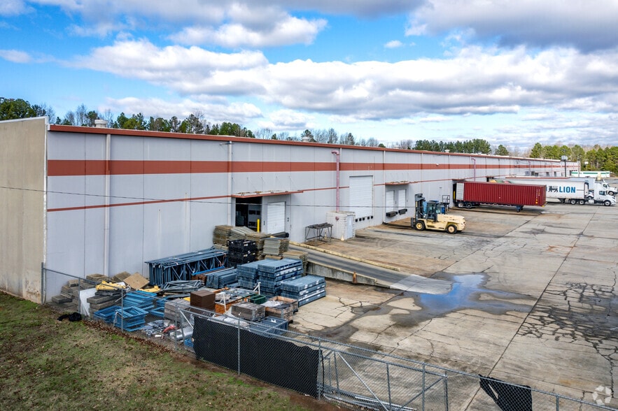 2751 Commerce Dr, Rock Hill, SC for lease - Building Photo - Image 1 of 11