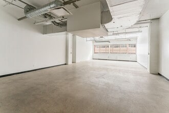 160 Rue Saint-Viateur E, Montréal, QC for lease Building Photo- Image 2 of 19