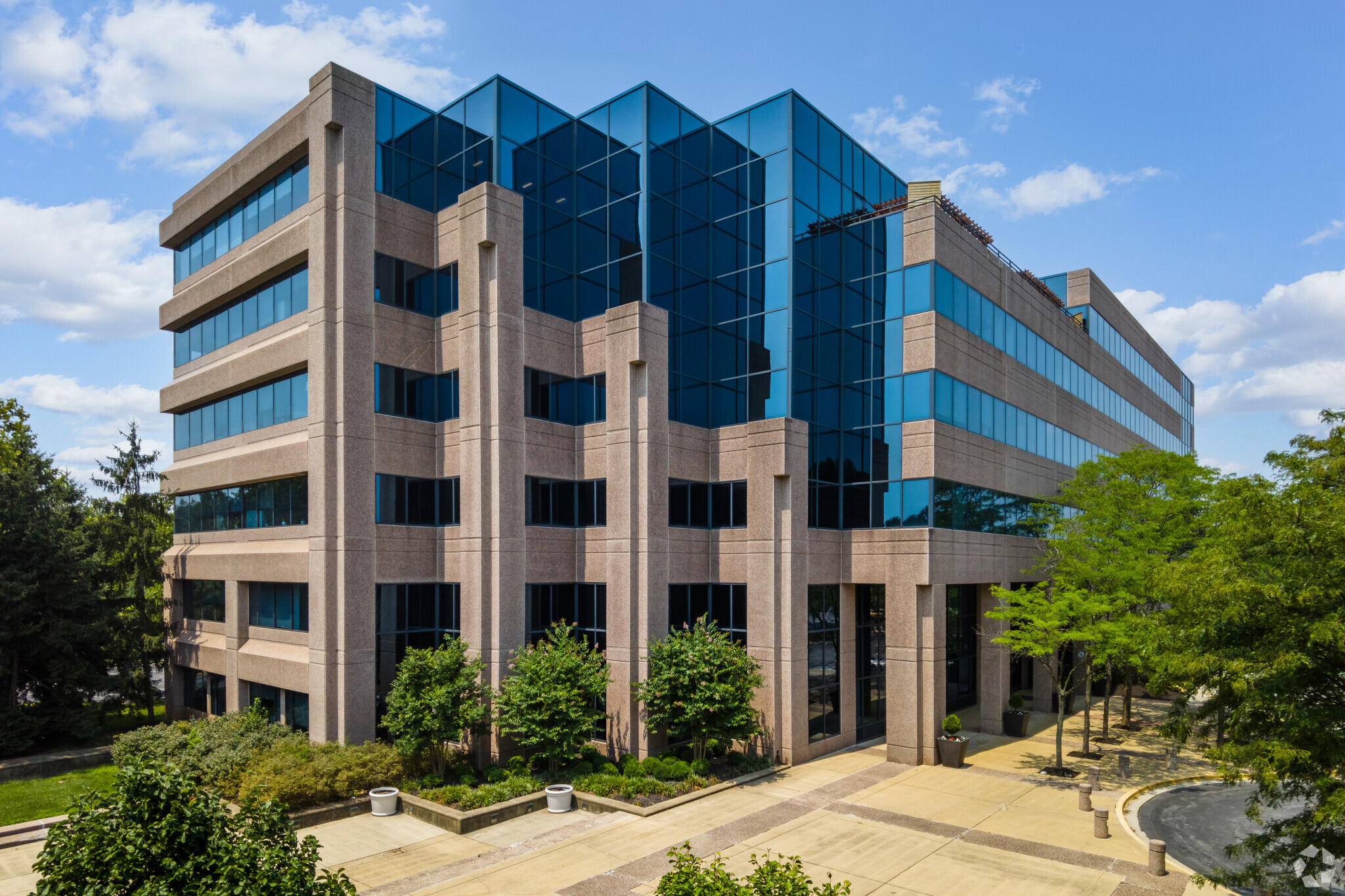 4200 Parliament Pl, Lanham, MD for lease Building Photo- Image 1 of 12