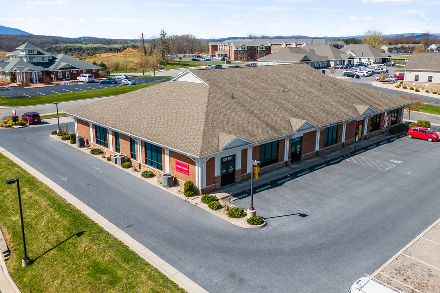 16 Gosnell, Staunton, VA for lease - Primary Photo - Image 1 of 11