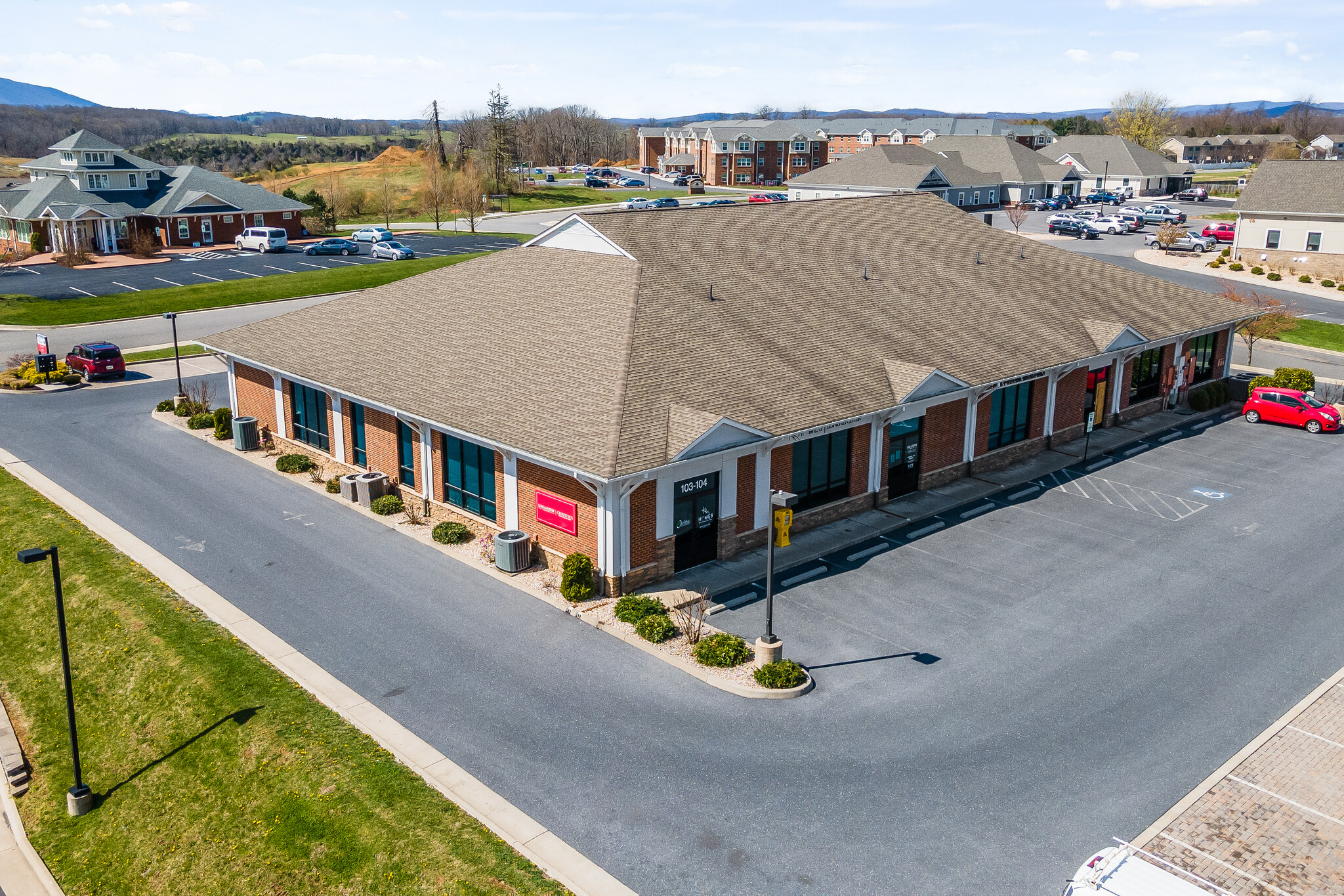 16 Gosnell, Staunton, VA for lease Primary Photo- Image 1 of 12