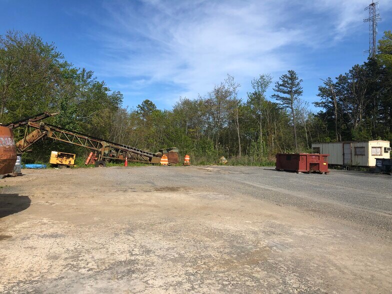 505 Manhattan Ave, West Babylon, NY for sale - Building Photo - Image 1 of 1