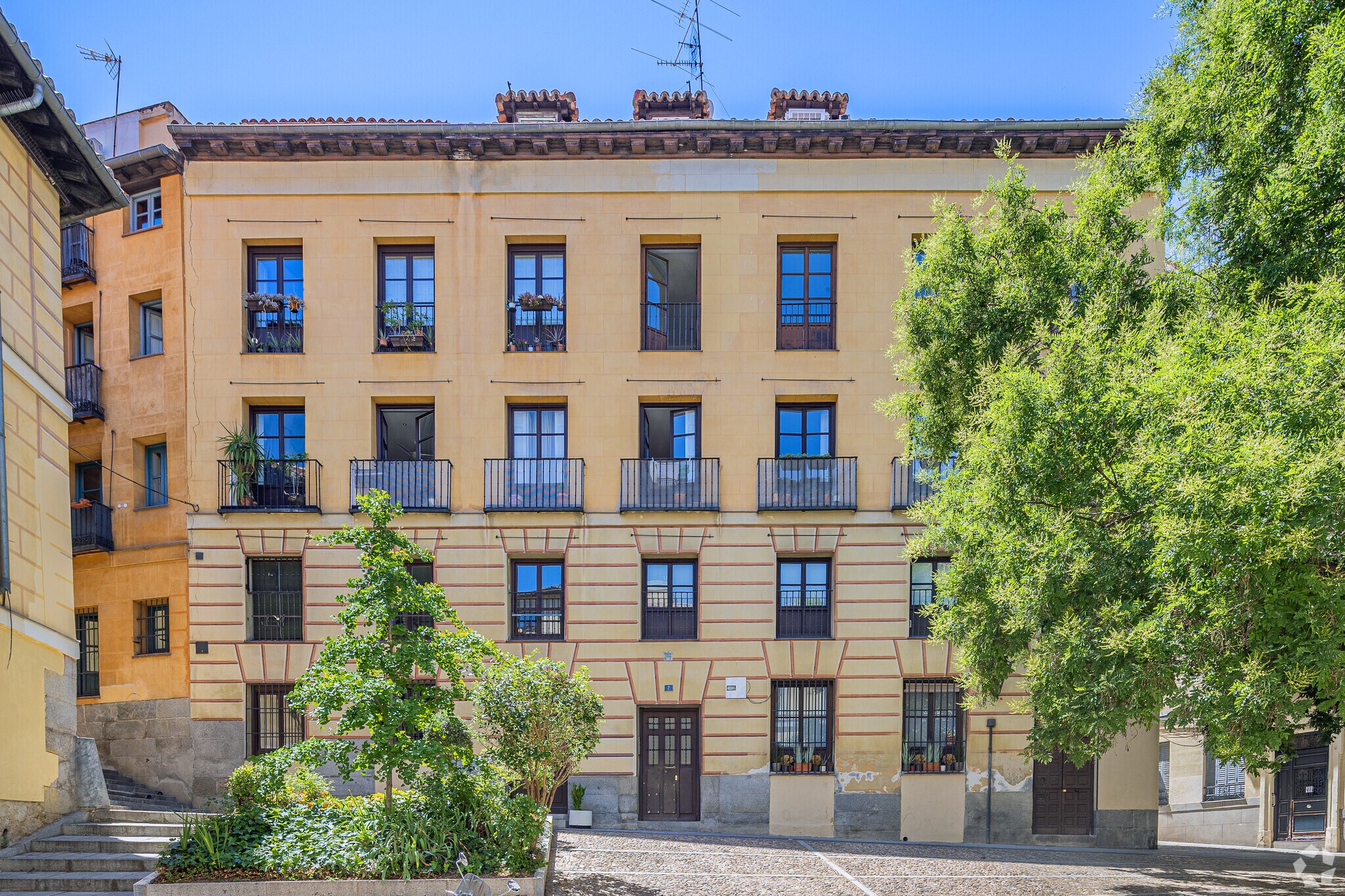 Retail in Madrid, Madrid for lease Primary Photo- Image 1 of 4