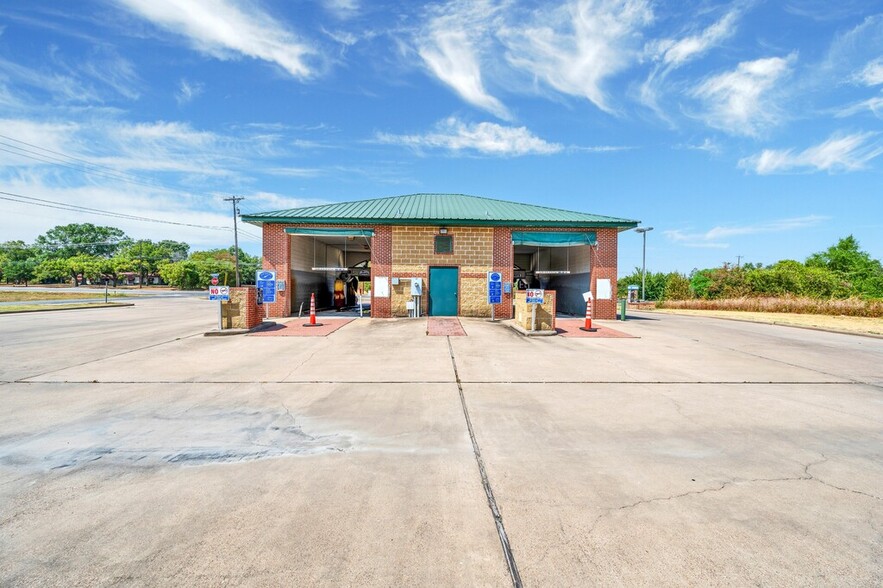 100 Baker Ln, Robinson, TX for sale - Building Photo - Image 3 of 16