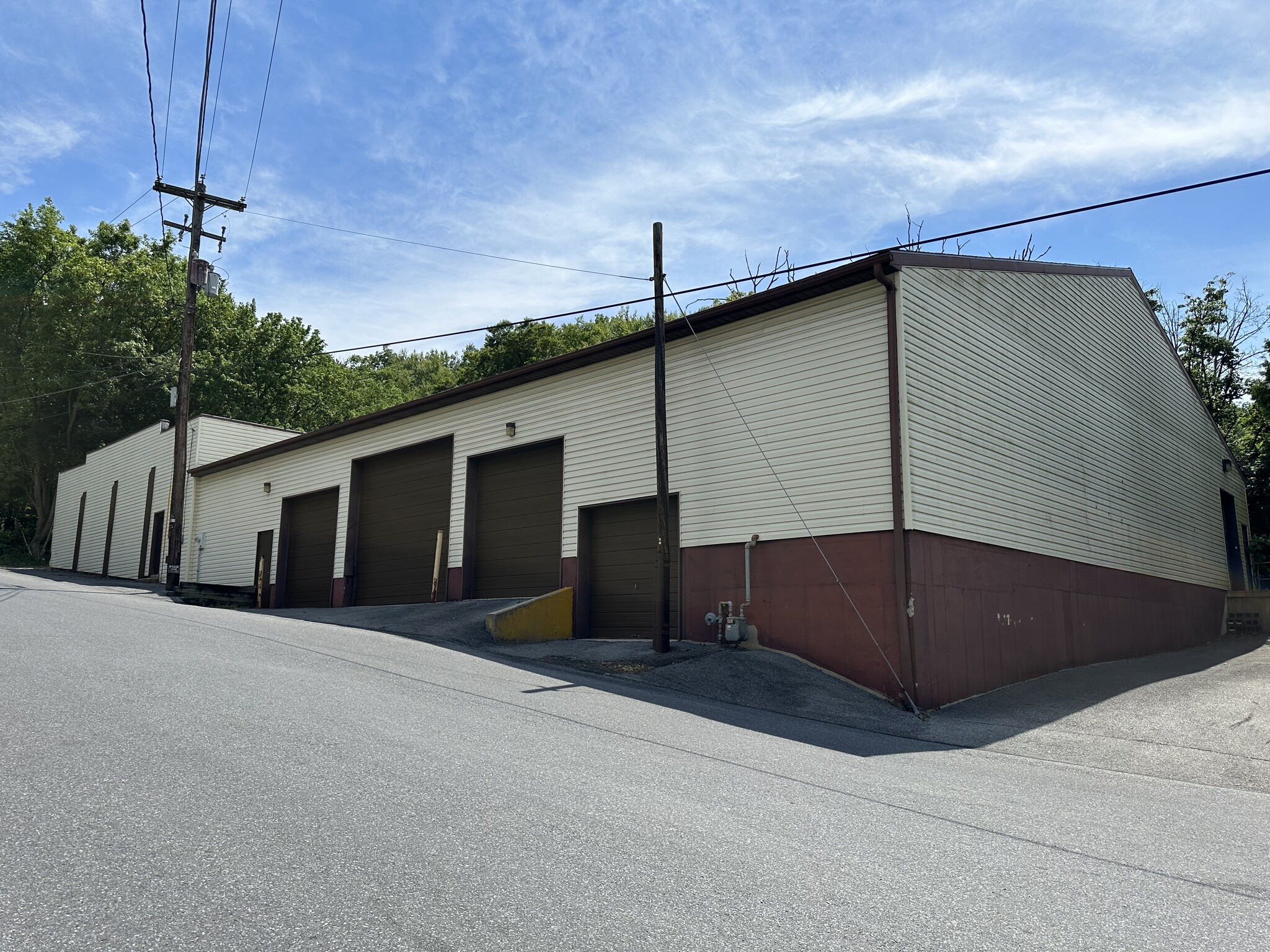 18 7th St, Slatington, PA for lease Building Photo- Image 1 of 9