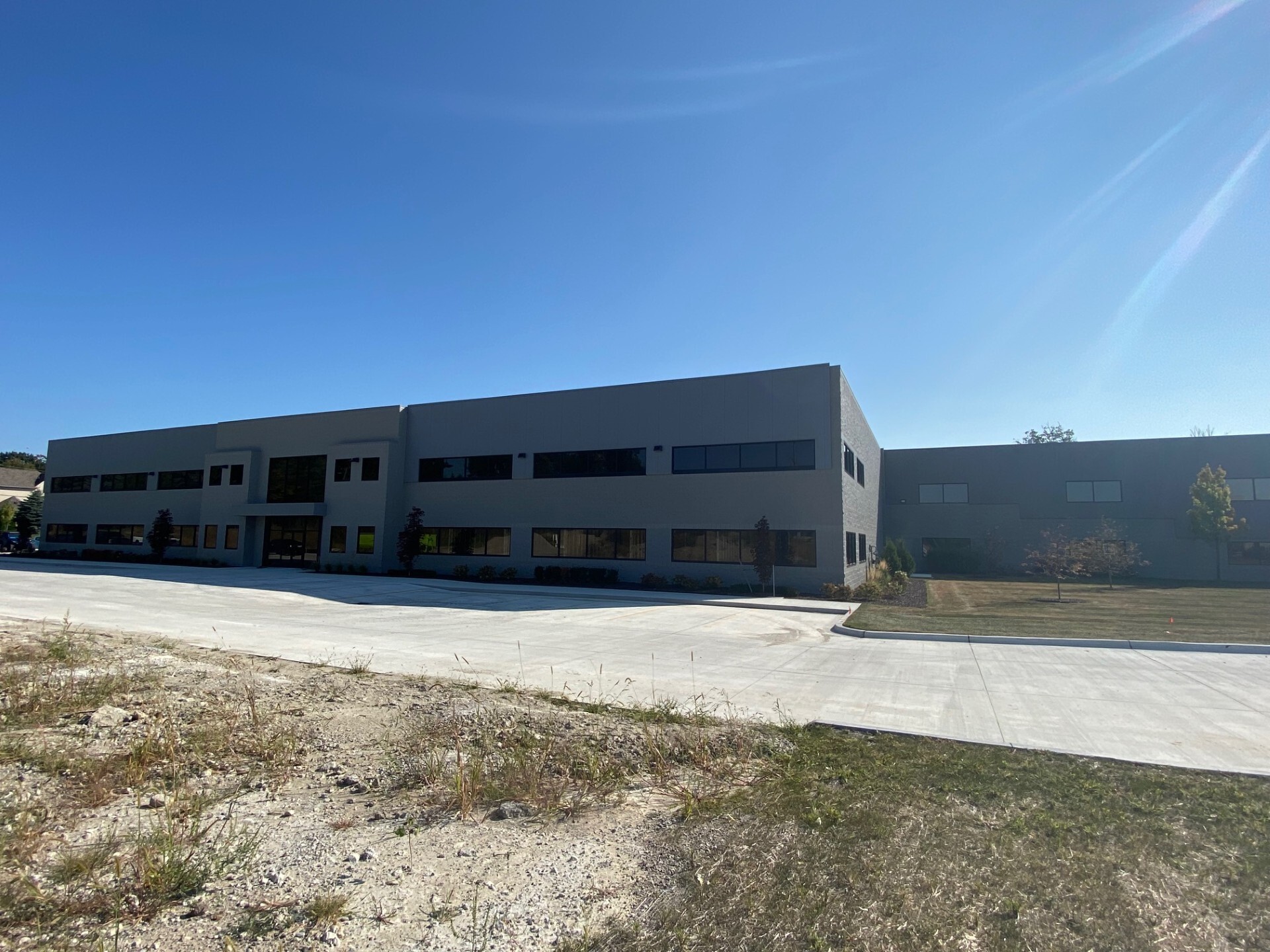 51865 Danview Technology Ct, Shelby Township, MI for lease Building Photo- Image 1 of 4