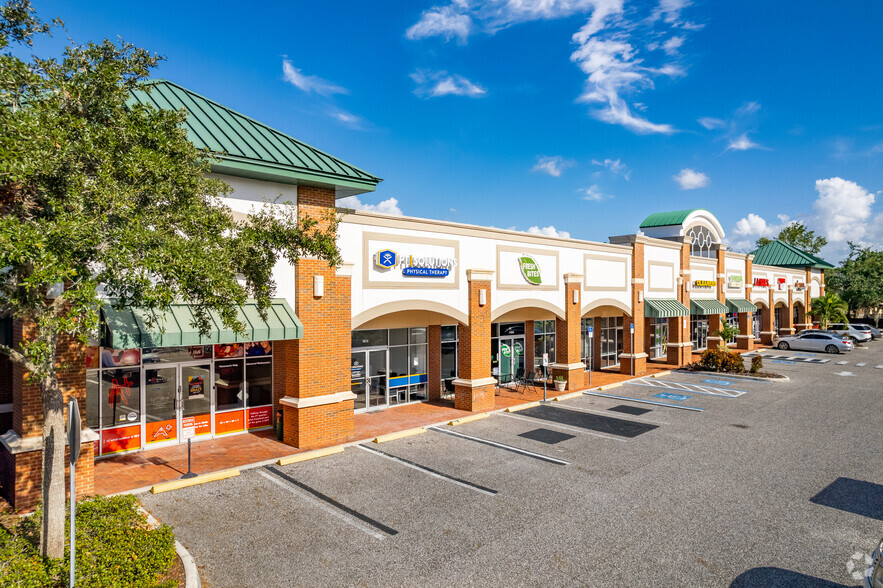 11641-11669 Countryway Blvd, Tampa, FL for lease - Primary Photo - Image 1 of 12