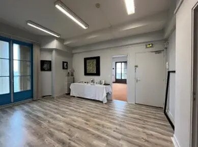 Office in Amiens for sale - Interior Photo - Image 1 of 4