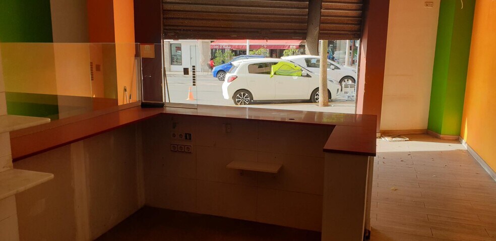 Retail in Elche for sale - Building Photo - Image 3 of 9