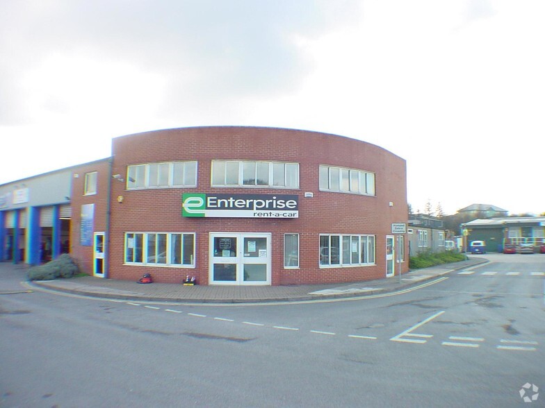 Wade Rd, Basingstoke for lease - Building Photo - Image 2 of 2