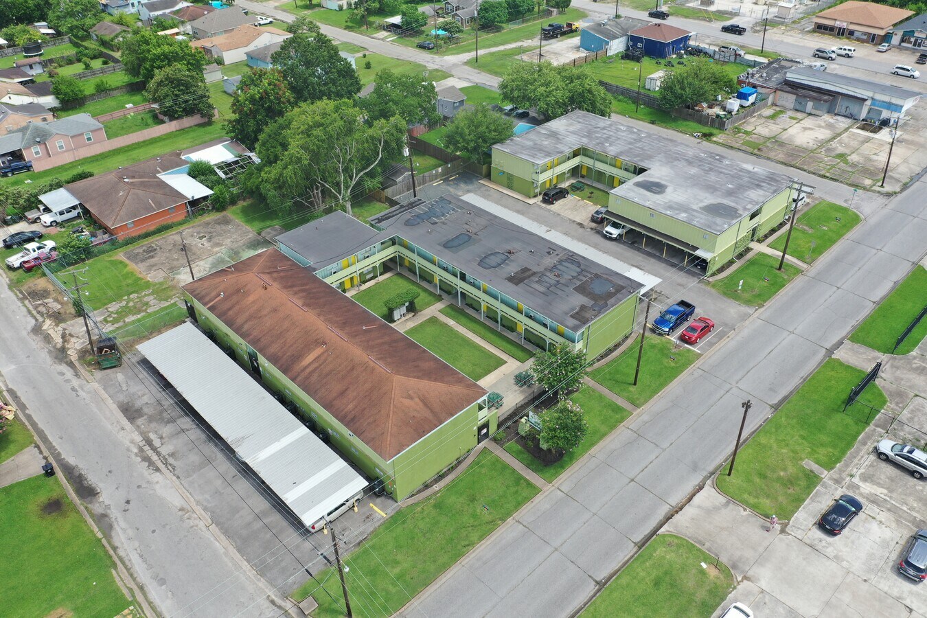 4801 7th St, Port Arthur, TX 77642