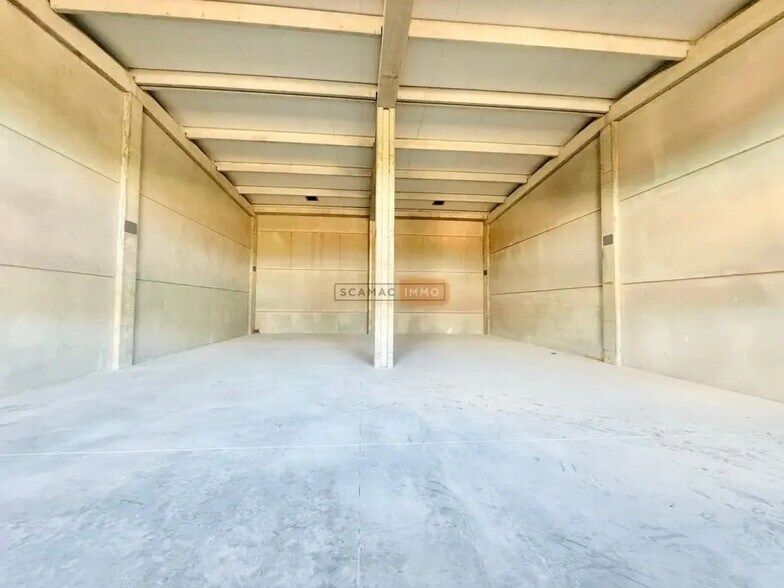 Industrial in Le Muy for lease - Interior Photo - Image 3 of 5