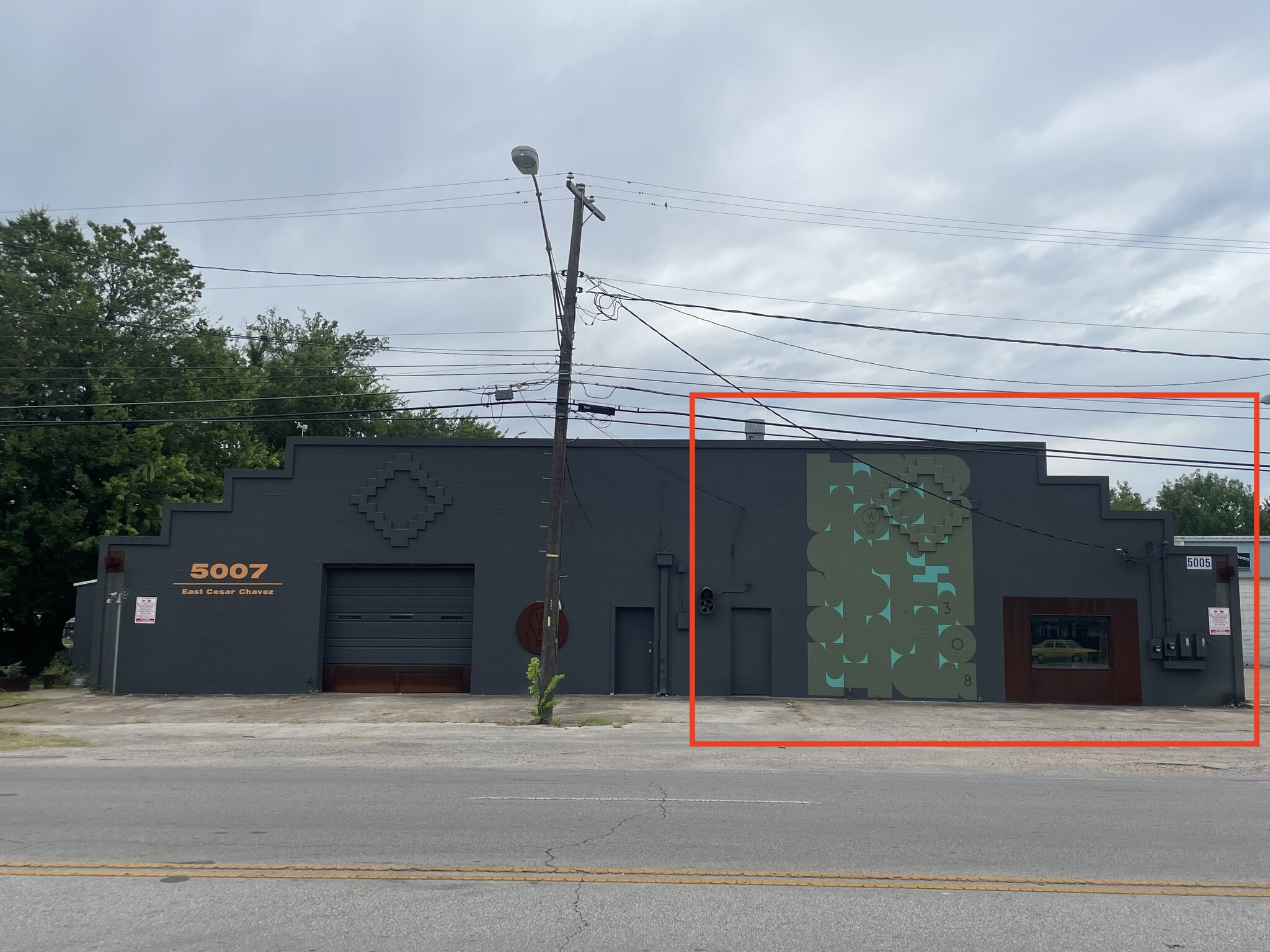 5005 E Cesar Chavez St, Austin, TX for lease Building Photo- Image 1 of 5