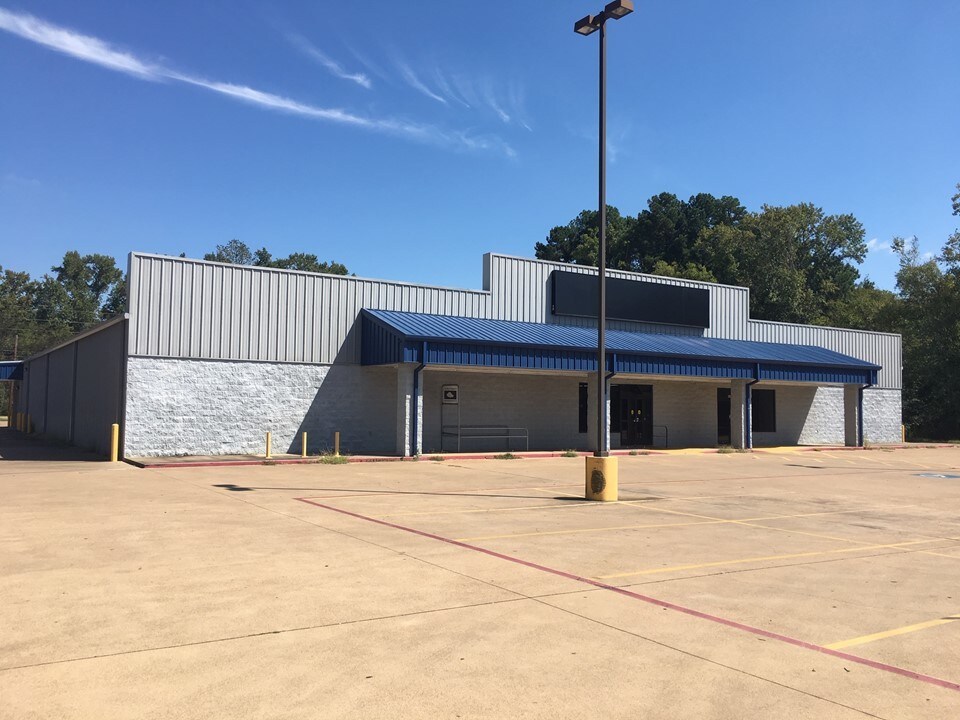 605 E Us Highway 80, White Oak, TX 75693