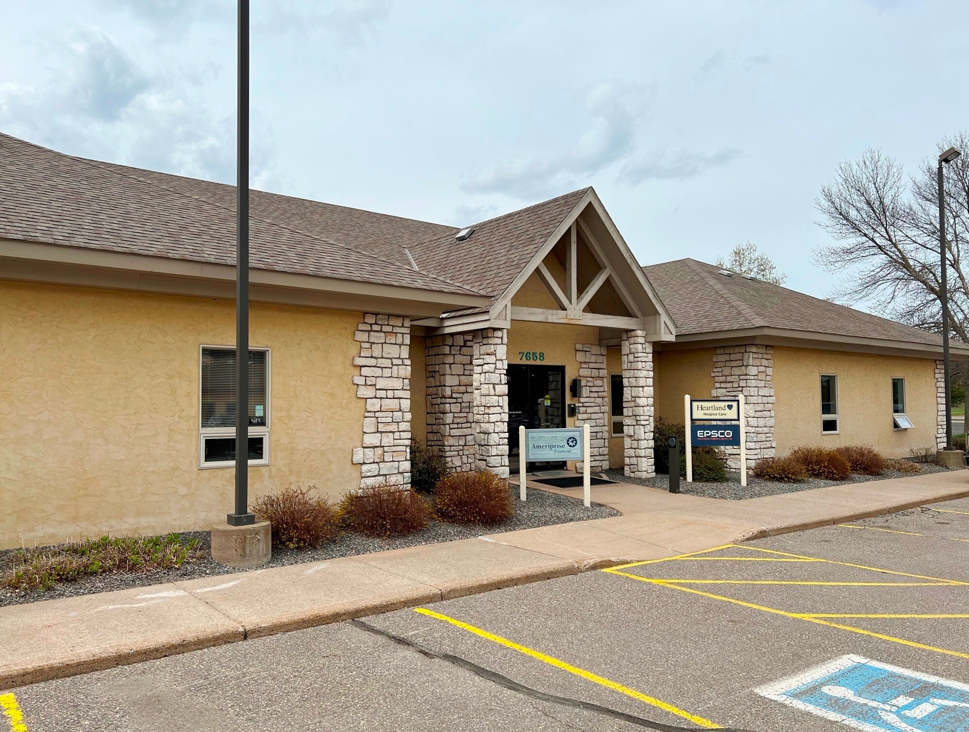 7658 Design Dr, Baxter, MN for lease Interior Photo- Image 1 of 9
