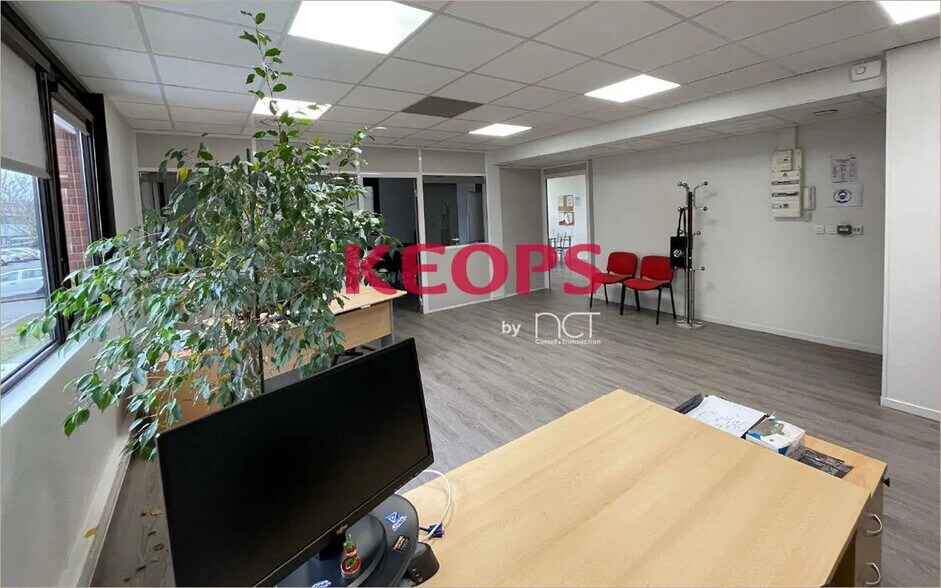 Office in Labège for lease - Building Photo - Image 2 of 5