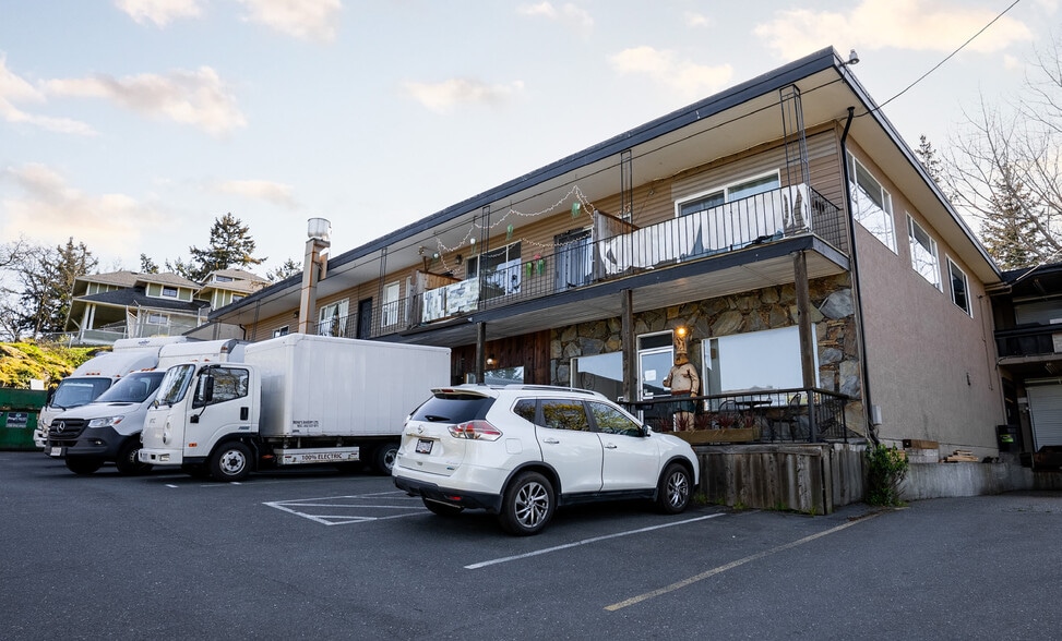 3950 Carey Rd, Victoria, BC for sale - Building Photo - Image 3 of 6