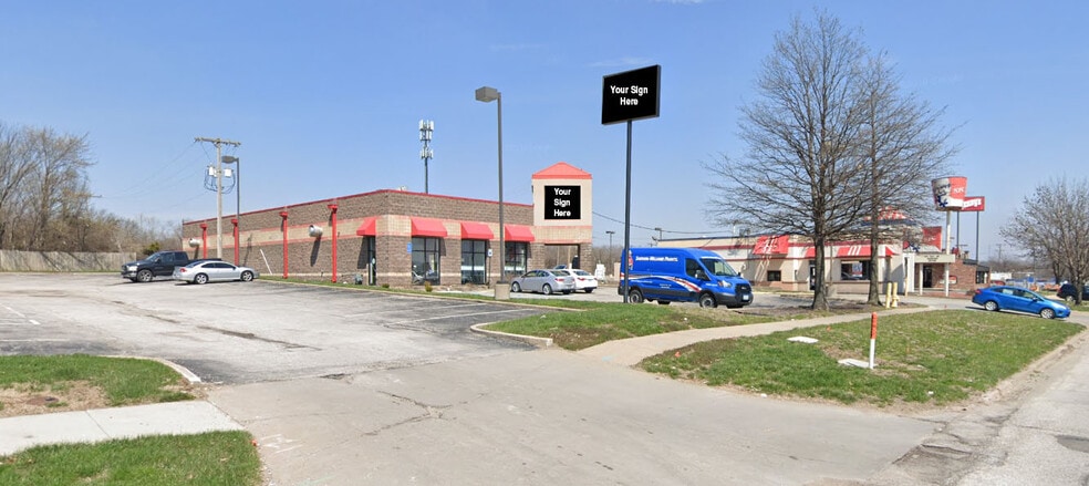 11924 Blue Ridge Blvd, Grandview, MO for sale - Building Photo - Image 3 of 5