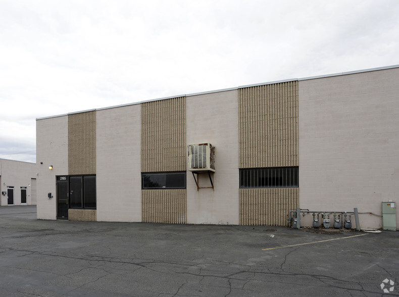 2185-2201 W 2200 S, Salt Lake City, UT for lease - Building Photo - Image 2 of 3