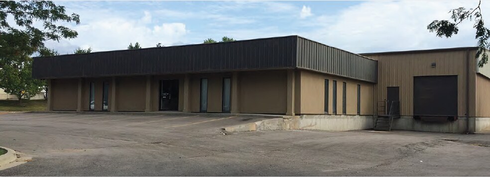 1711 E 123rd Ter, Olathe, KS for sale - Primary Photo - Image 1 of 1