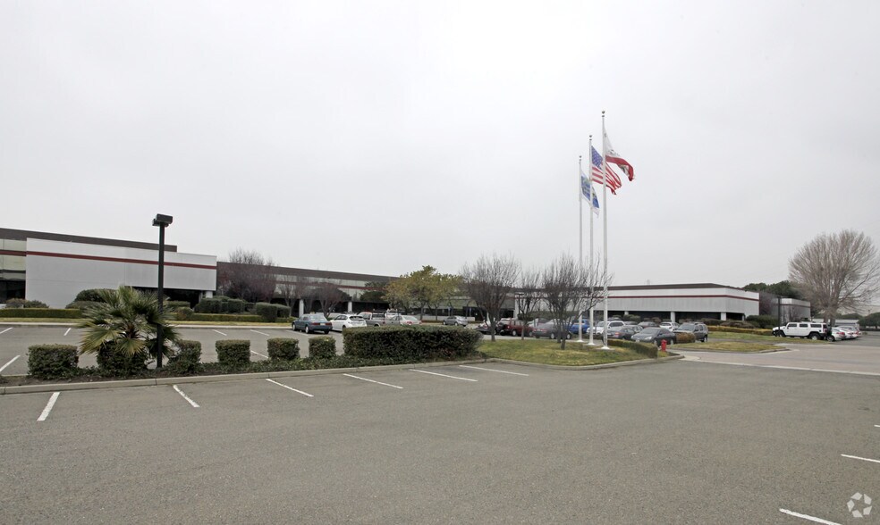 21325-21349 Cabot Blvd, Hayward, CA for lease - Primary Photo - Image 1 of 4