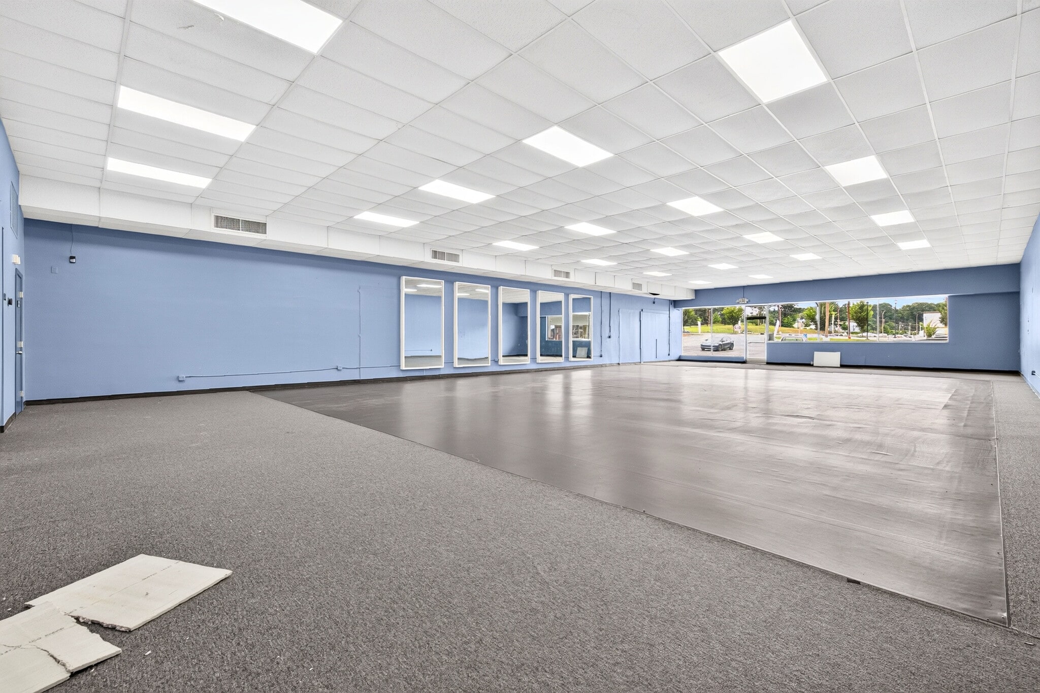 2455 Delowe Dr, Atlanta, GA for lease Interior Photo- Image 1 of 3
