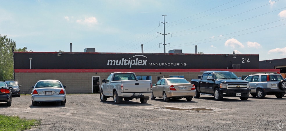 214 Dunkirk Rd, St Catharines, ON for sale - Building Photo - Image 3 of 6