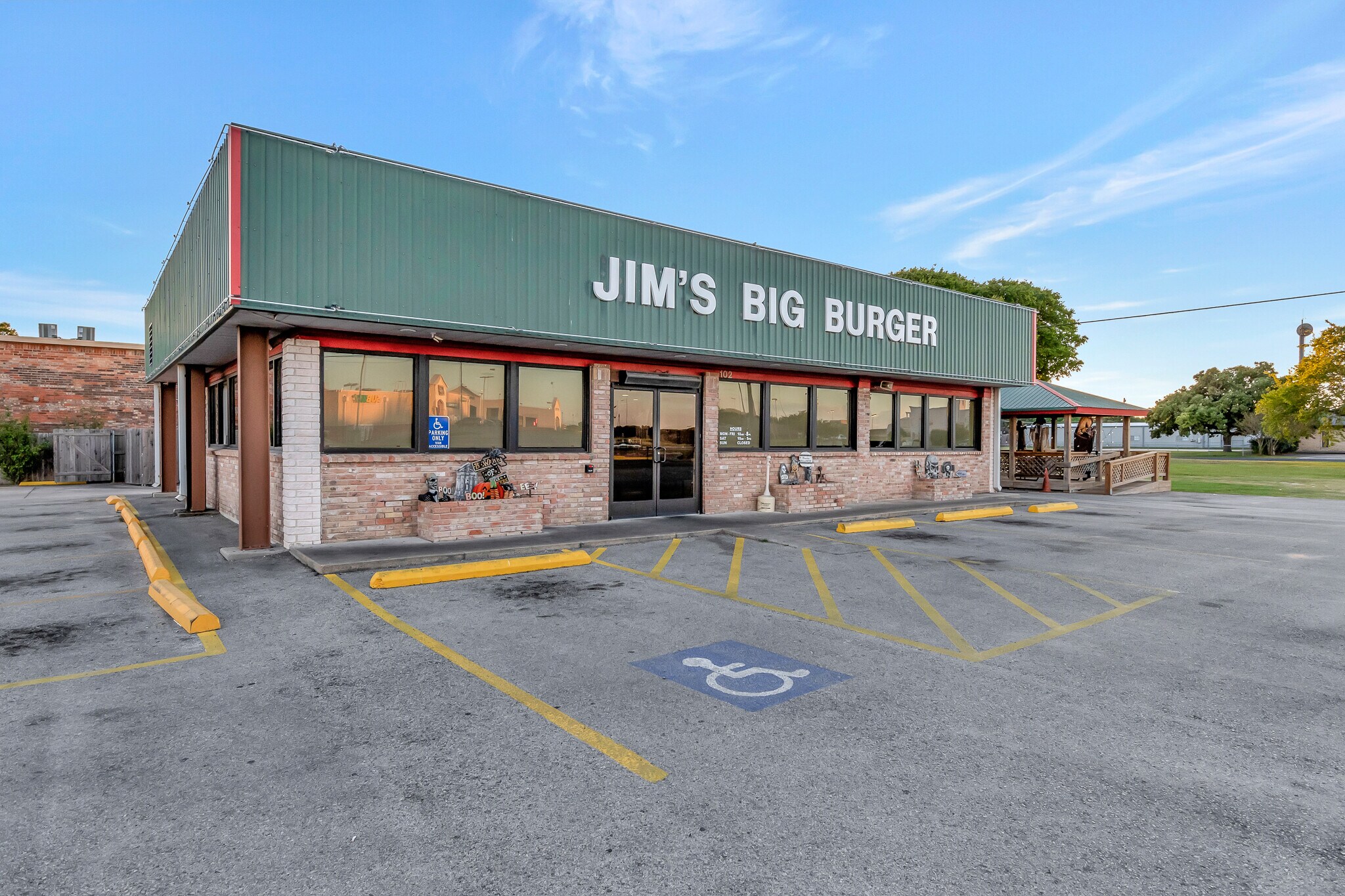 102 Glascow St, Victoria, TX for sale Primary Photo- Image 1 of 1