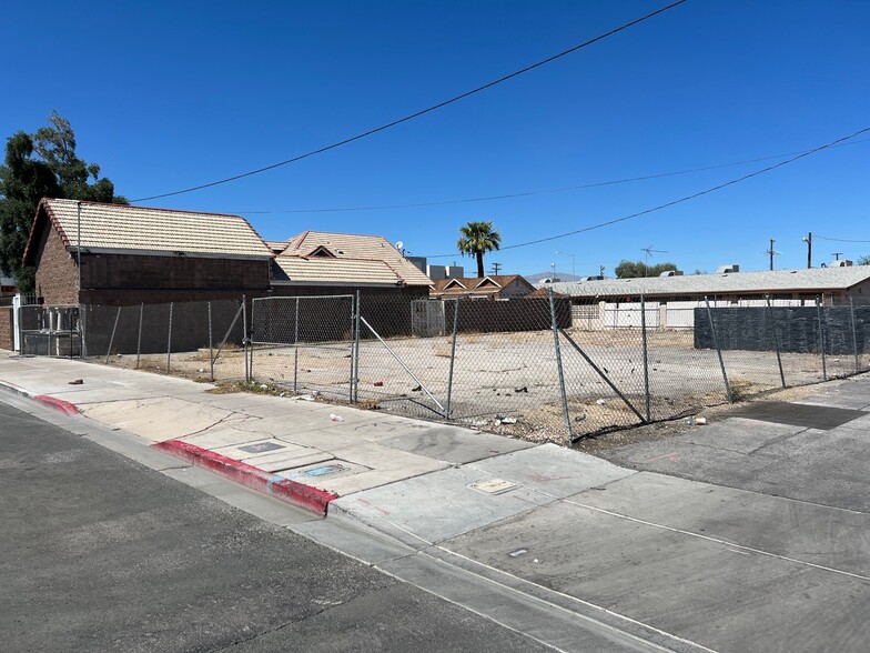 900 E Ogden Ave, Las Vegas, NV for sale - Building Photo - Image 3 of 9