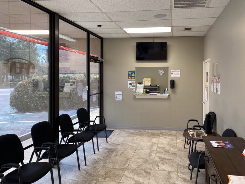 11524 N Rodney Parham Rd, Little Rock, AR for lease - Interior Photo - Image 2 of 5