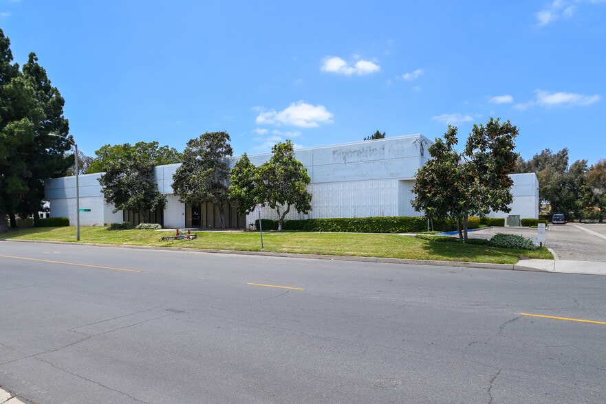 709 Via Alondra, Camarillo, CA for lease - Building Photo - Image 1 of 8