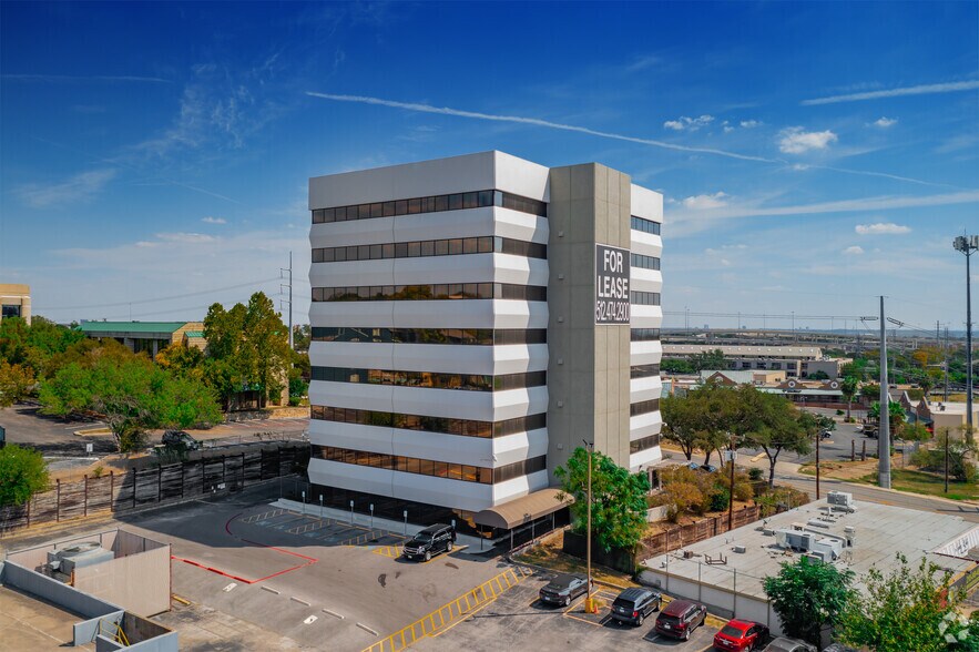 7461 Callaghan Rd, San Antonio, TX for sale - Building Photo - Image 3 of 6