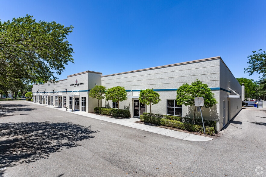 9201 Brookwood Ct, Bonita Springs, FL for sale - Building Photo - Image 2 of 7