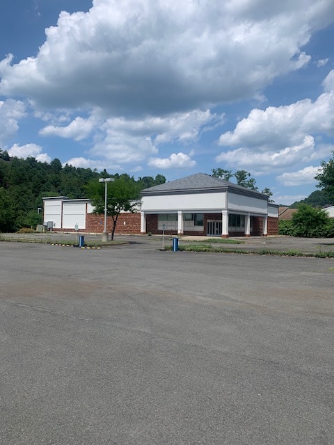 1099 E Broad St, Tamaqua, PA for lease Building Photo- Image 1 of 10