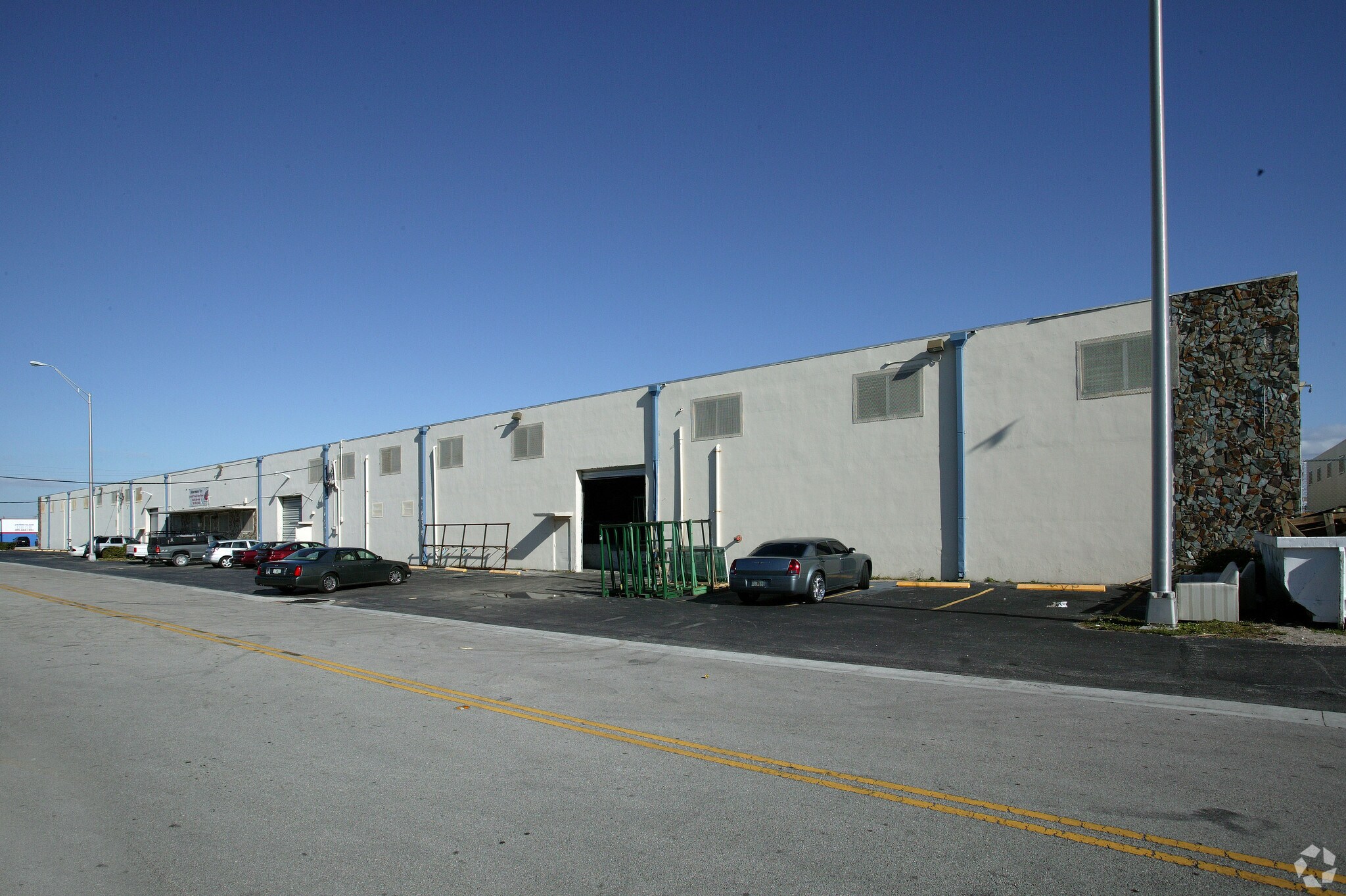 445-455 W 26th St, Hialeah, FL for sale Building Photo- Image 1 of 1