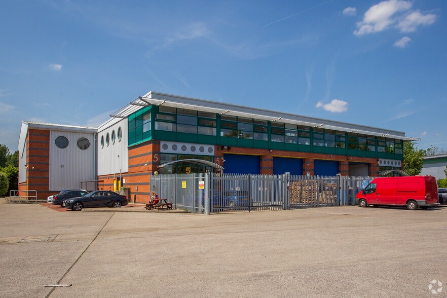 23 Commerce Way, Croydon for sale - Primary Photo - Image 1 of 1