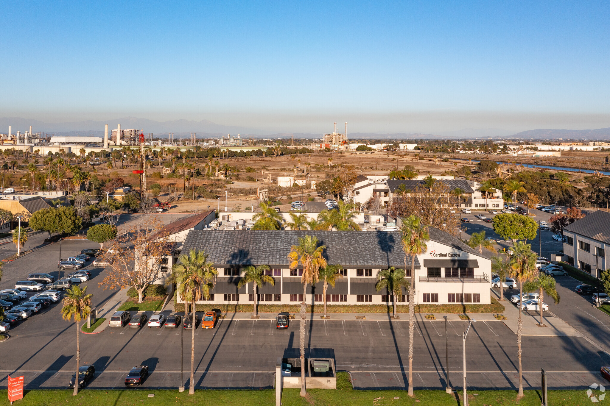 6615 E Pacific Coast Hwy, Long Beach, CA for lease Building Photo- Image 1 of 7