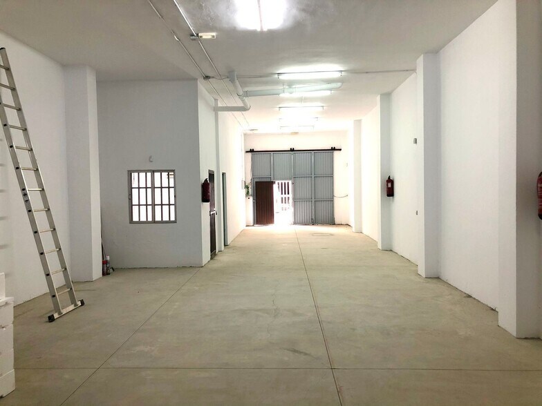 Calle Suárez Naranjo, 81, Las Palmas de Gran Canaria, Las Palmas for sale - Building Photo - Image 2 of 10