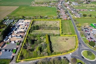 More details for 79 Hitchin Rd, Biggleswade - Land for Sale